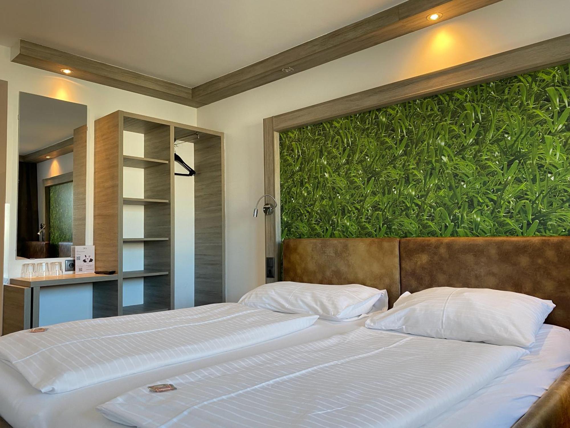 Design & Budget Schoenbrunn Wien
