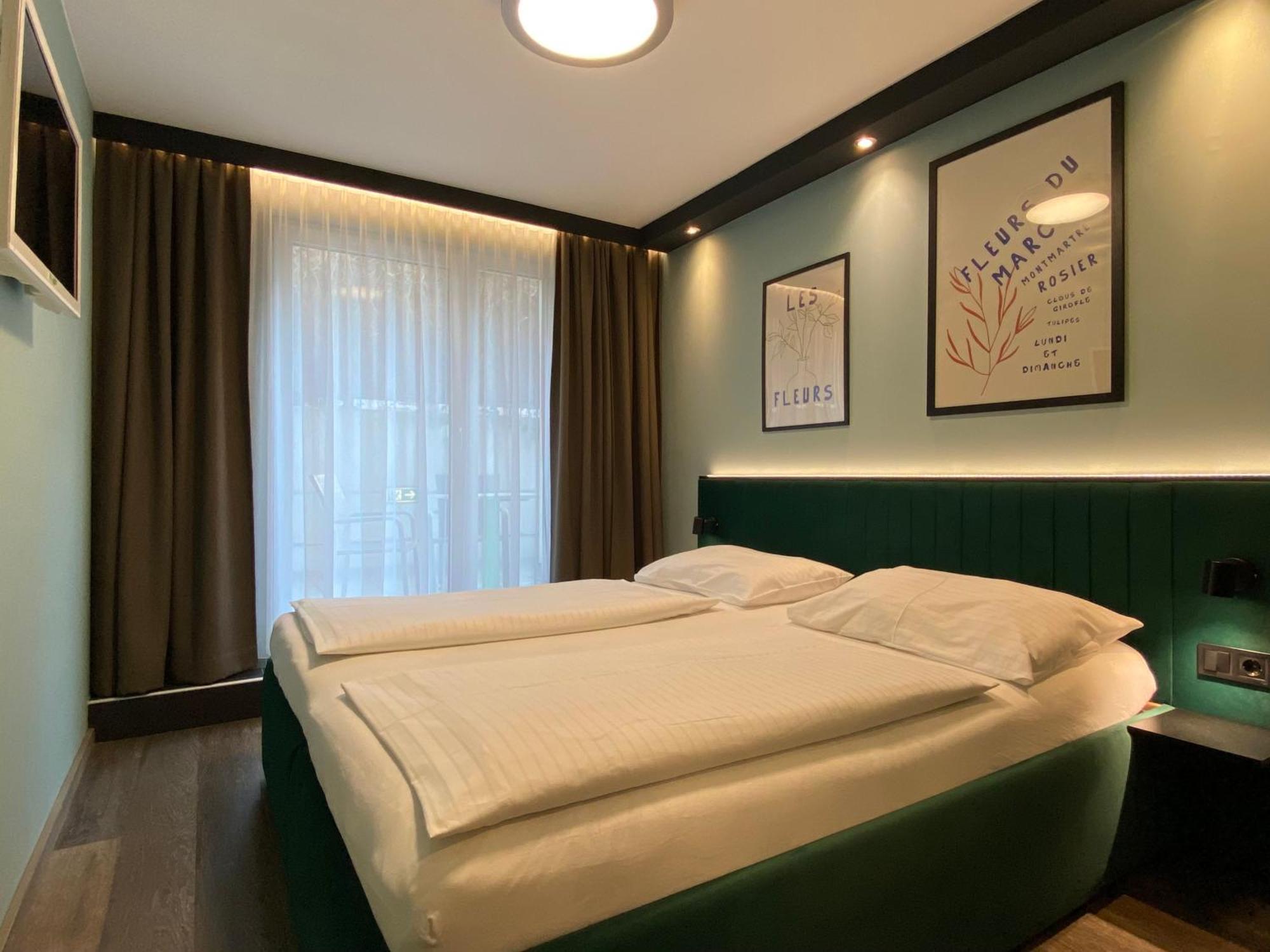 Design & Budget Schoenbrunn Wien